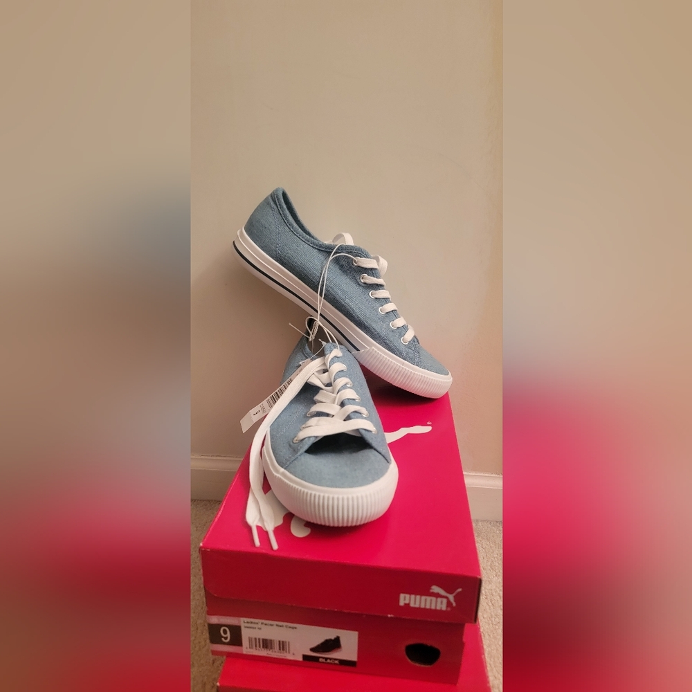 Hurley tennis shoes